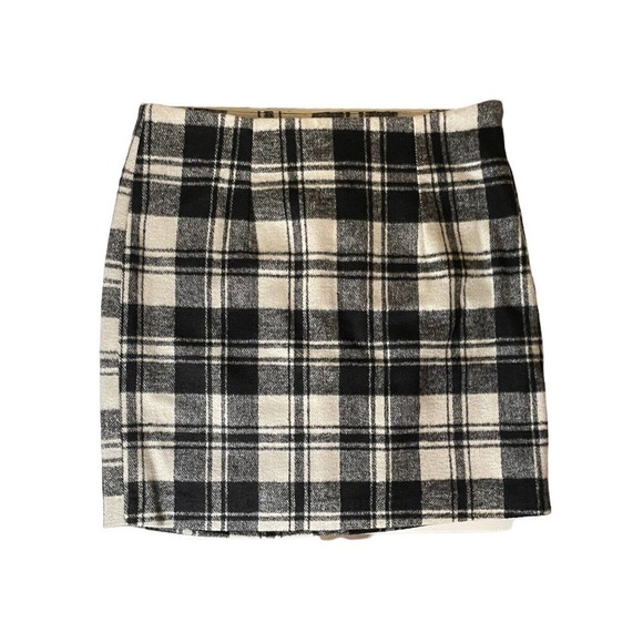 Zero Degrees Celsius NEW Dark Academia Wool Plaid Miniskirt Size Medium Black - Picture 3 of 8